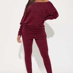 Cozy Off-Shoulder Burgundy Legging Set Size L